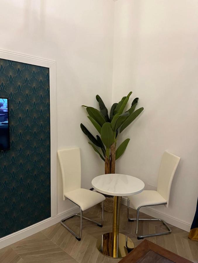 Isola Suites Milan Luaran gambar
