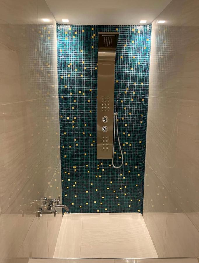 Isola Suites Milan Luaran gambar